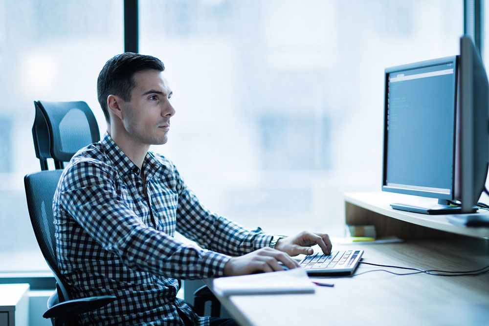 Help Desk Software – Benefits and Factors to Consider